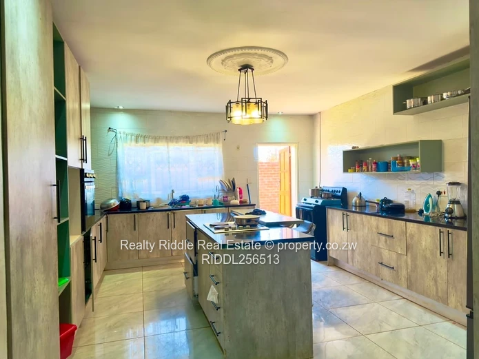 Modern 4-Bed Home in Mt Pleasant Heights with Big Yard