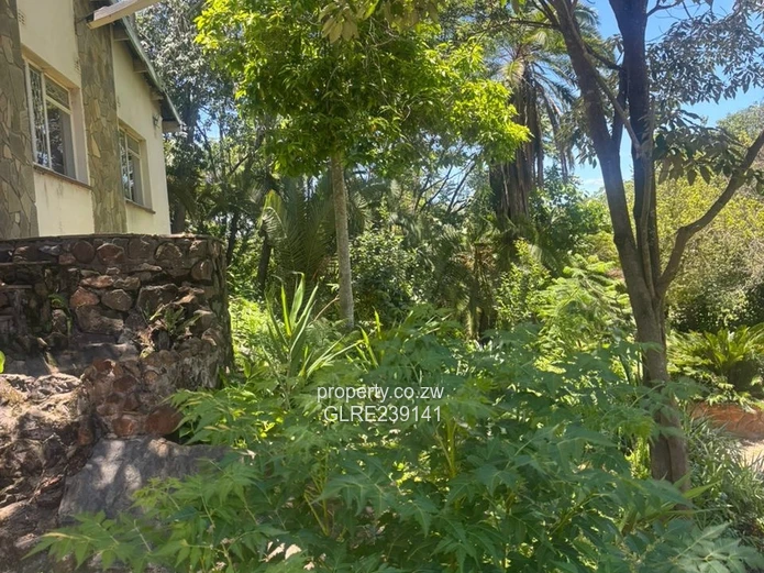 "Spacious 5-bedroom double lock-up house To Let