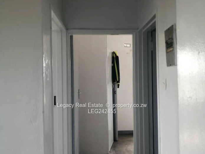 Willowvale 2-Bedroom Flat for Sale (3rd Floor)