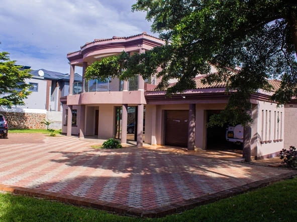 5 Bedroom House