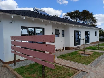 Hotel & Lodge