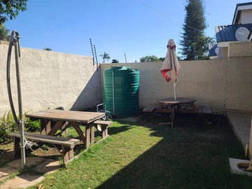 3 Bedroom Flat & Apartment