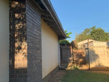 2 Bedroom Garden Flat