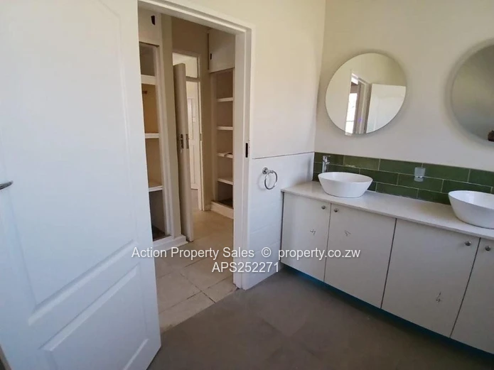 Lovely Family Home With 4 Beds! 