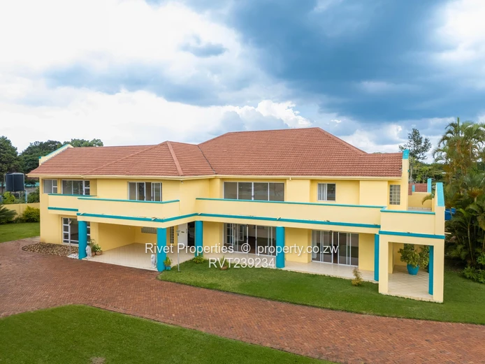 Massive  Property For Sale Suitable For Embassy, Office, Business Complex Etc