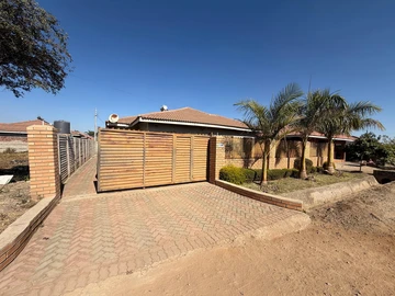 4 Bedroom House