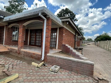Spacious 4-Bedroom Home with Flatlet in Prospect, Harare South