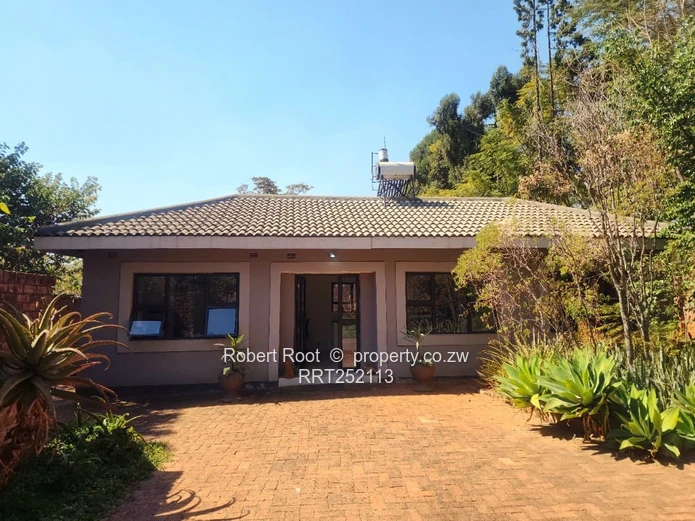  Spacious Family Home with Cottage in Mandara To Let