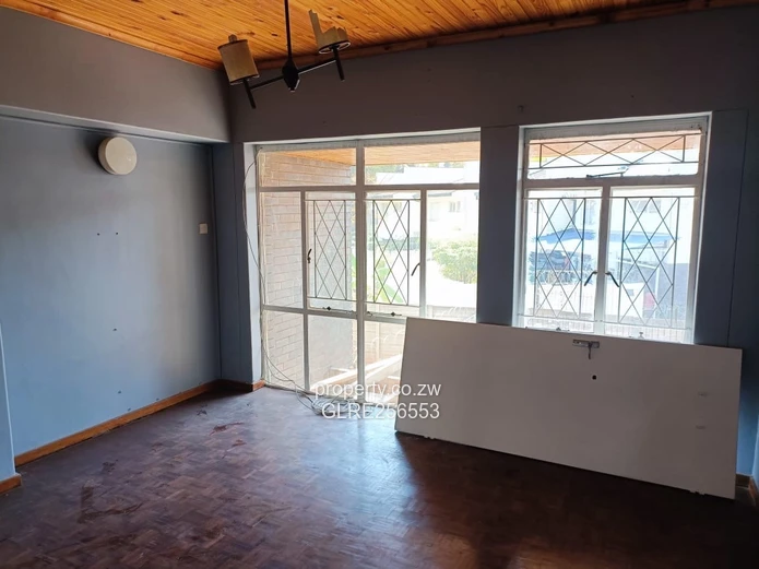 Avondale 2-Bed Townhouse - Garden, Carport & Tank