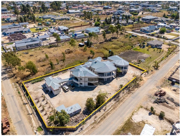 8 Bedroom House
