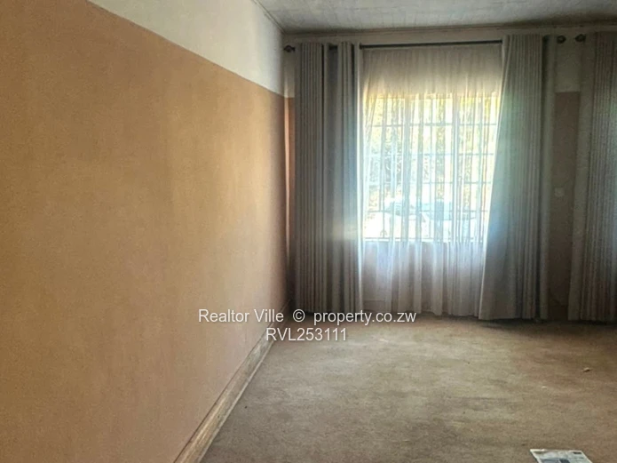 Mandara 5-Bed Townhouse with Borehole & Garden