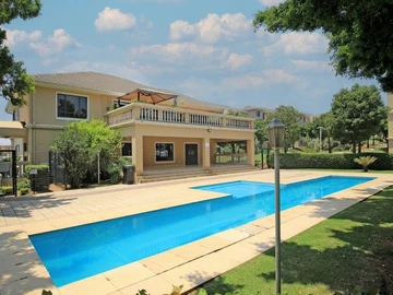 2 Bedroom Flat & Apartment