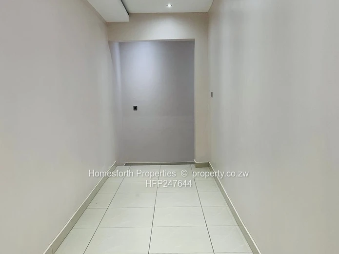 GLETWIN 6 BEDROOMED HOUSE TO RENT   2km from Enterprise rd