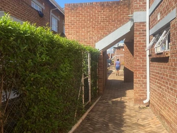 3 Bedroom Flat & Apartment