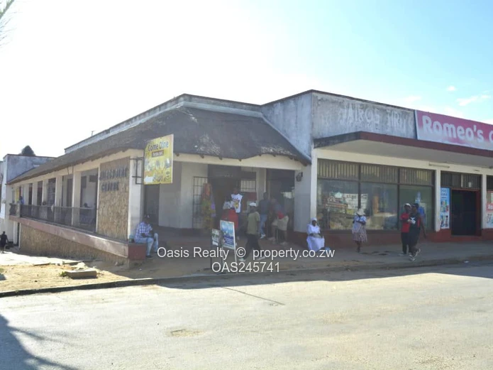 Prime Corner Retail Unit To Let – Dual Frontage Exposure (Mutare CBD)