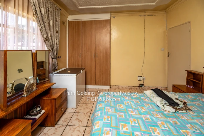 House with seperate cottage - Ideal for Rental Income