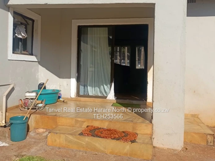 Available for letting is a 2 bedroomed apartment, with an ensuite, combined toilet and bathroom, an 