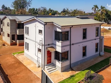 7 Unit Townhouse Complex