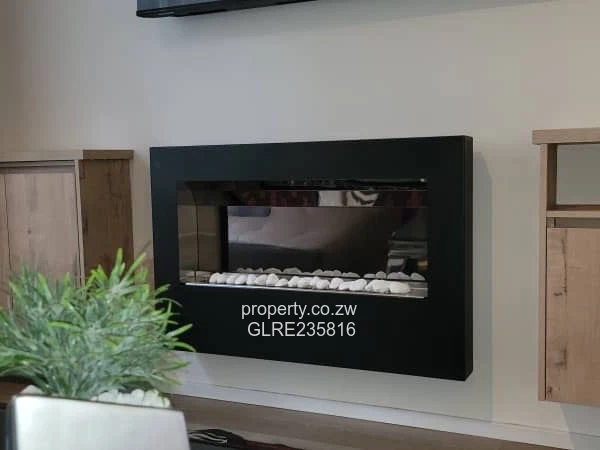 *JACARANDA HEIGHTS PROPERTY FOR RENT*  A beautiful 3-bedroom flat is available for rent in Jacaranda