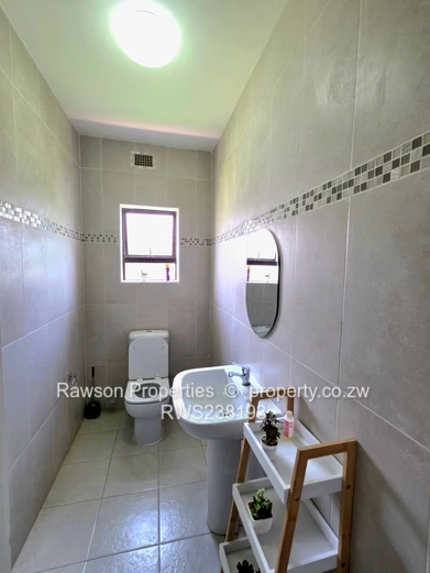 Westgate Sandton Phase 1 magnificent five bedroomed house!