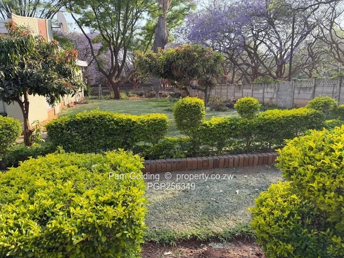Close To Town. SURBUBS 2939sqm!