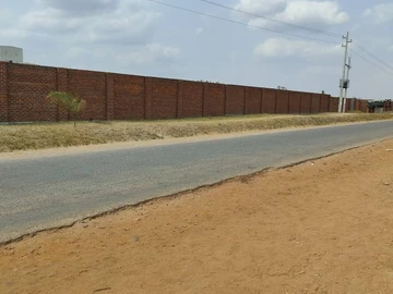 Commercial & Industrial Land