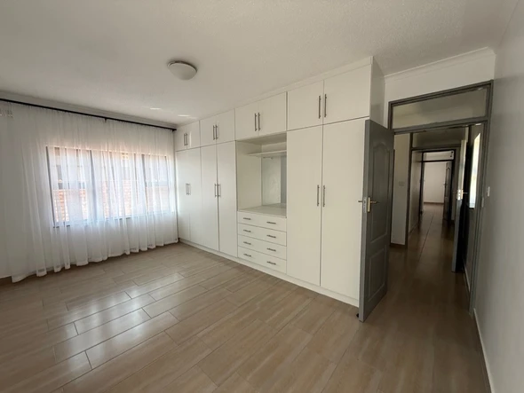 3 Unit Townhouse Complex