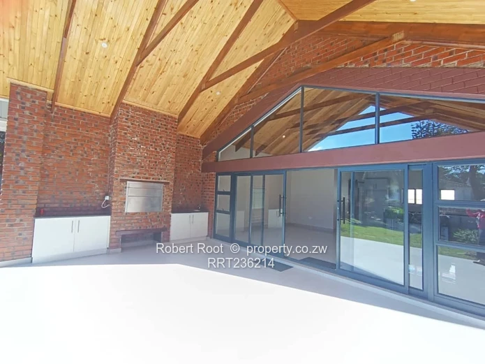 Modern 3 bed family home in Chisipite