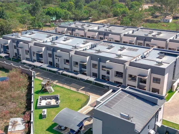 3 Bedroom Flat & Apartment