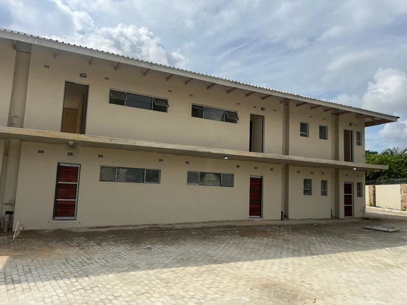 2 Bedroom Flat & Apartment