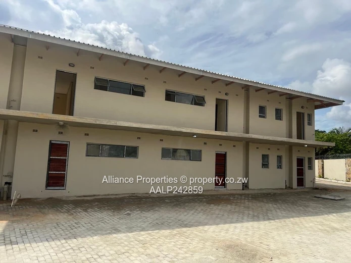 Bright 2-Bed 150m² Apartment in Monowood Gardens