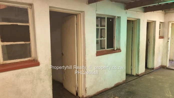 Vacant  House Cottage Available For Immediate Occupation  (Sole Mandate)