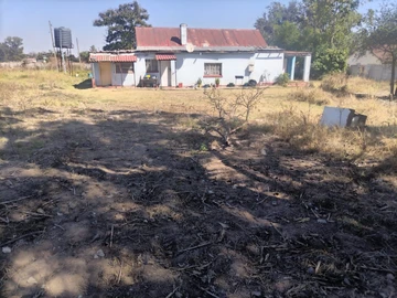 Commercial & Industrial Land