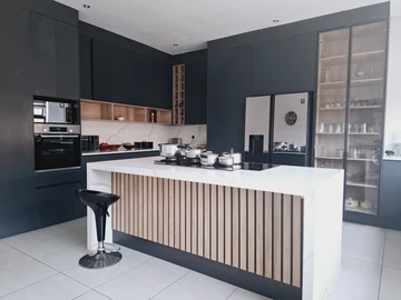Stunning New Built Home in Marlborough Sunset Views