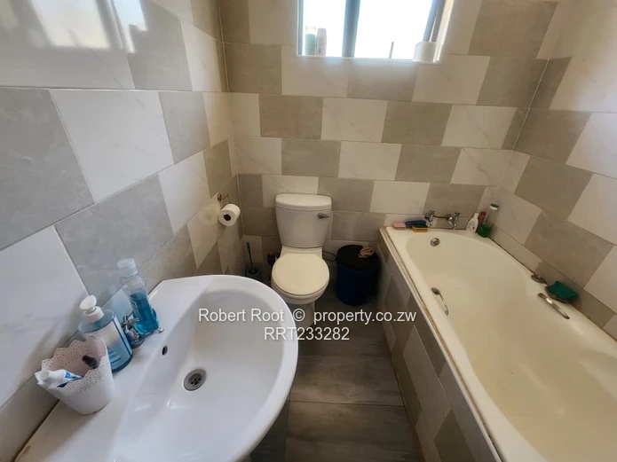 3 Bedroom Cottage for Rent in Greendale