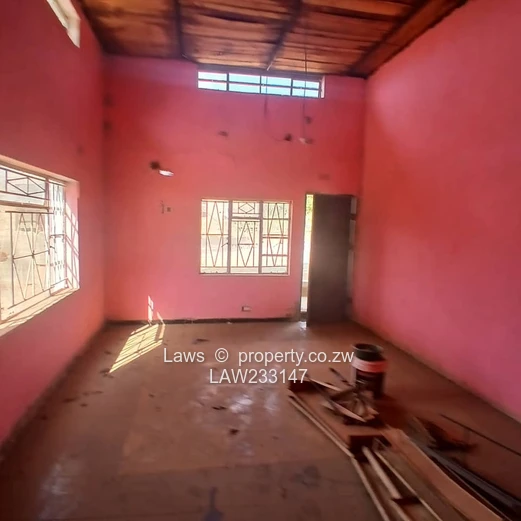 Warehouse,offices,shops and workshops to rent immediately.