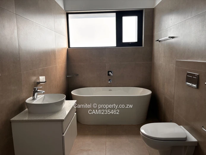 Pokugara cozy 4 bedroom Townhouse