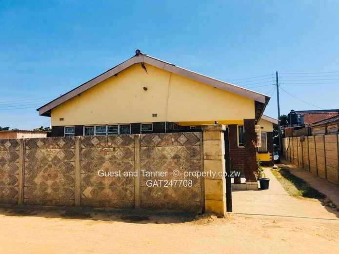 Income Generating 4 Bed House in Unit L, Chitungwiza