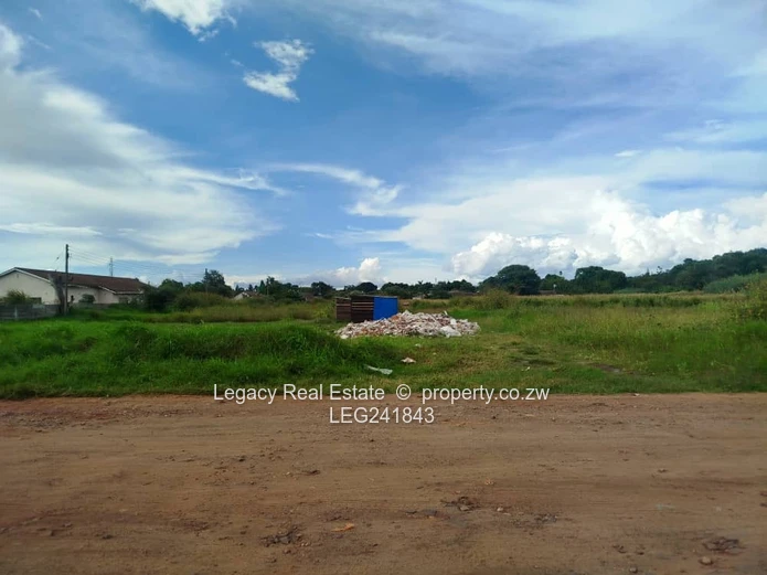 Stand in Established Mabelreign Neighborhood