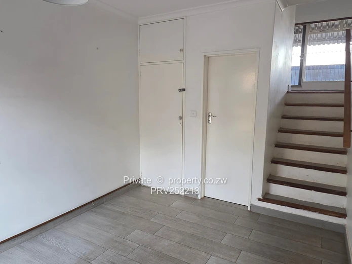 Fully Renovated 2-Bedroom Garden Flat to Rent in Greystone Park – Tranquil Living Among  Trees