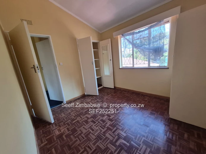 Modern 3-Bedroom Townhouse in Greystone Park, Gaydon Heights — 8-Unit Complex