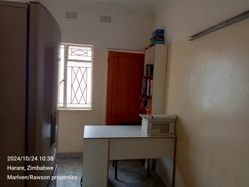 2 Bedroom Flat & Apartment