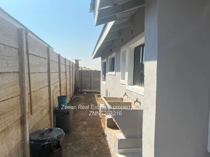 Cold Comfort 2in 1 house for sale (cluster )