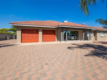 Elegant And Spacious Home On Half An Acre
