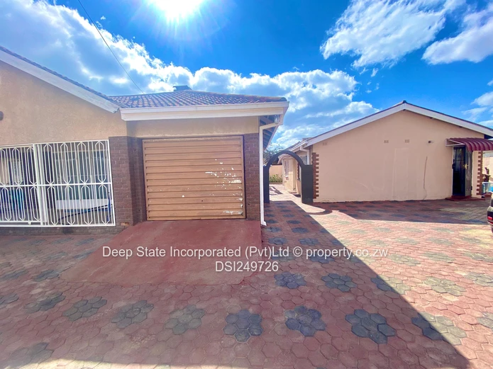 Westlea house for sale  (Sole Mandate)