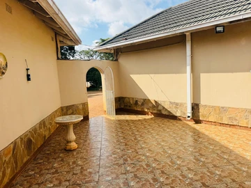 7 Bedroom House