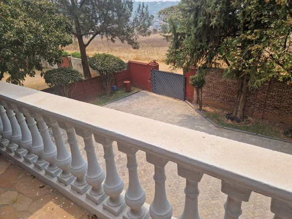 6 Bedroom House