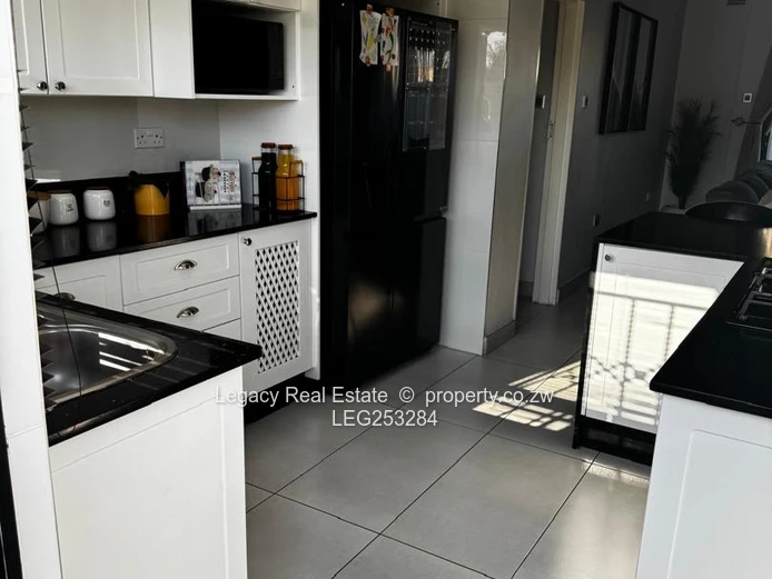 Modern 3-Bed Budiriro Home - Borehole, Bath & Backyard