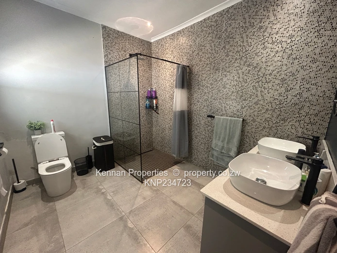 Upmarket Furnished 3 Bedroom Home in good area (Sole Mandate)