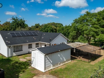 House For Sale in Greendale